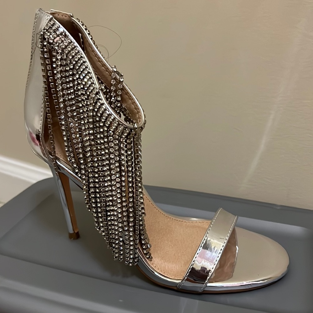 Silver dazzle Heels